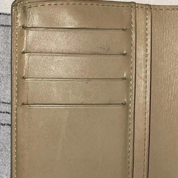 LOUIS Vuitton Vernis Kisslock wallet - Picture 7 of 13